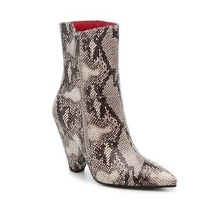 NEW! Chinese Laundry Rosalina Snakeskin Zip Ankle Boots Size 6.5